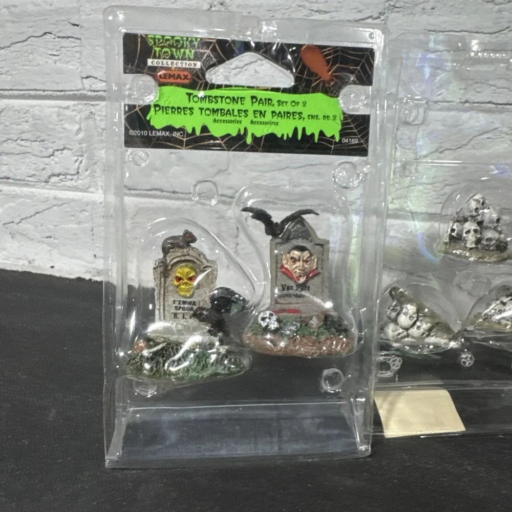 Lemax Spooky Town Halloween Accessory Figure Lot Cemetery Graveyard Tombstones